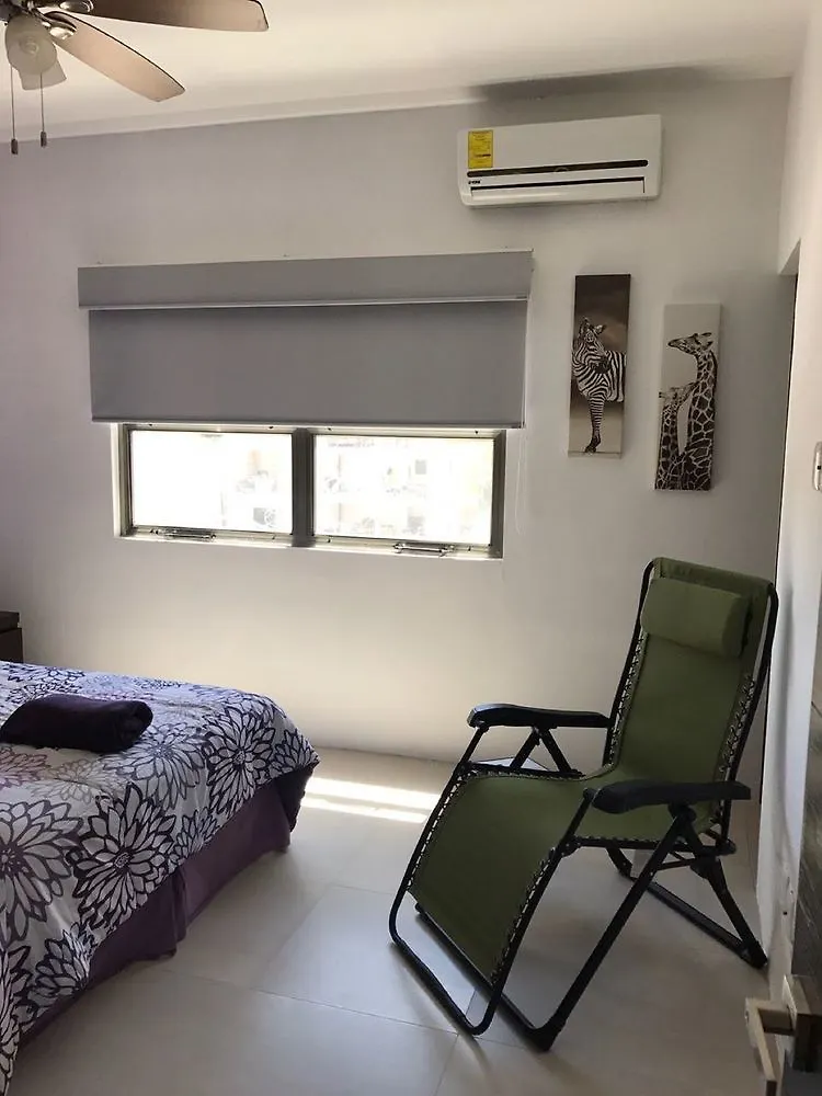 Hostel Hostal Urbano - Aeropuerto Alfredo V. Bonfil